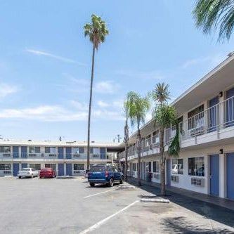 Motel 6 Bakersfield Thumbnail
