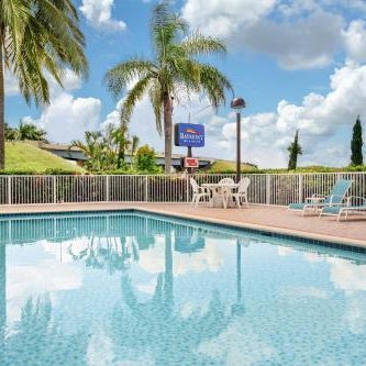 Belmont Inn & Suites Thumbnail