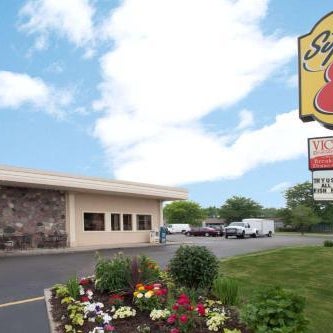 Super 8 by Wyndham Chicago Northlake O'Hare South Thumbnail