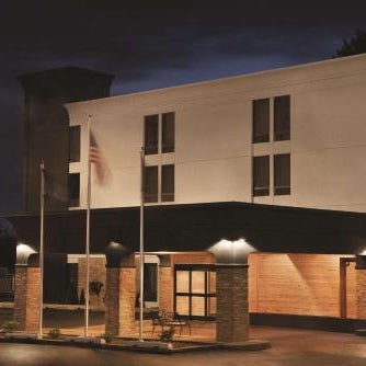 Comfort Inn & Suites Liverpool - Syracuse North Thumbnail