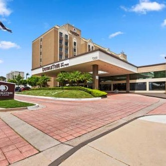 DoubleTree by Hilton Whittier Los Angeles Thumbnail