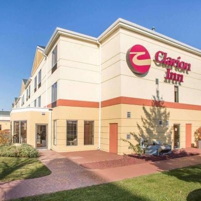 La Quinta Inn & Suites by Wyndham South Holland Thumbnail