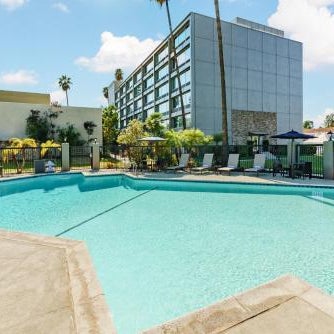 Courtyard by Marriott Los Angeles Woodland Hills Thumbnail