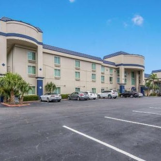 Clarion Inn & Suites Central Clearwater Beach Thumbnail