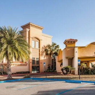 Ramada by Wyndham Jacksonville I-95 by Butler Blvd Thumbnail