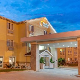 Comfort Inn & Suites near Route 66 Thumbnail