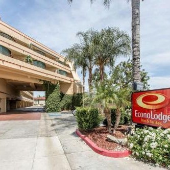 Econo Lodge Inn & Suites Riverside - Corona Thumbnail