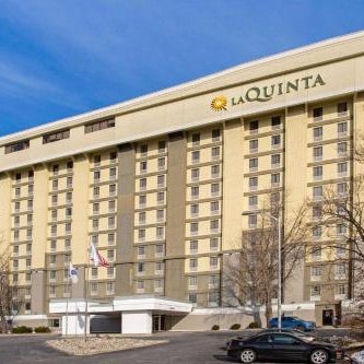 La Quinta Inn & Suites by Wyndham Springfield Thumbnail