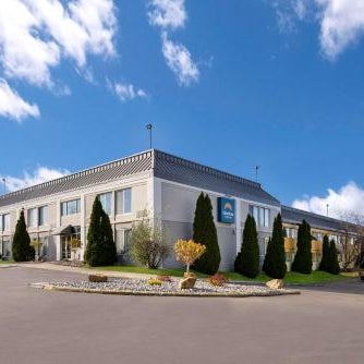 Quality Inn & Suites Fairgrounds Thumbnail