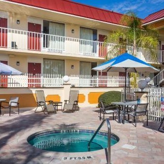 Days Inn & Suites by Wyndham Port Richey Thumbnail