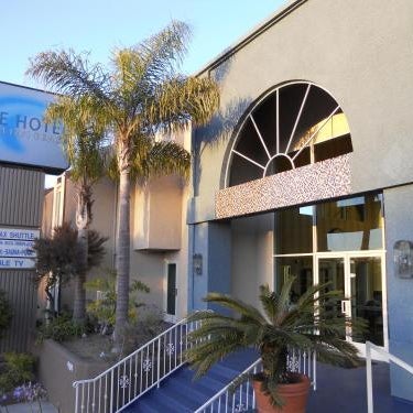 Wave Hotel Manhattan Beach Thumbnail