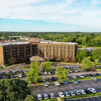 Holiday Inn Chicago Northwest/Crystal Lake/Convention Center By IHG Thumbnail