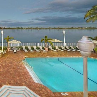 Fairfield Inn & Suites by Marriott Palm Beach Thumbnail