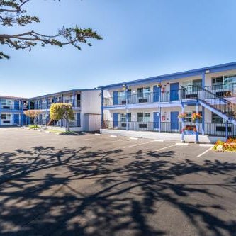 SureStay Hotel by Best Western Seaside Monterey Thumbnail