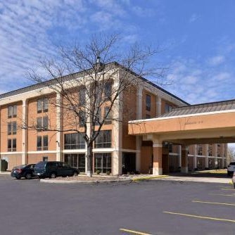 Quality Inn & Suites Matteson near I-57 Thumbnail
