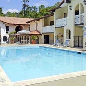 La Casa Inn and Suites Thumbnail