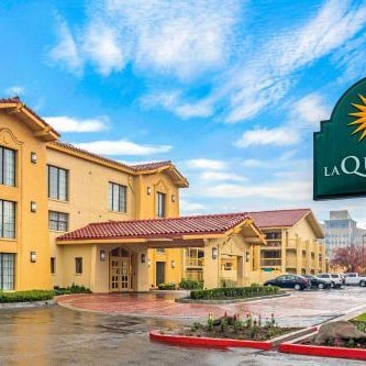 La Quinta Inn & Suites by Wyndham Fresno Yosemite Thumbnail