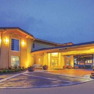 La Quinta Inn & Suites by Wyndham Moline Airport Thumbnail