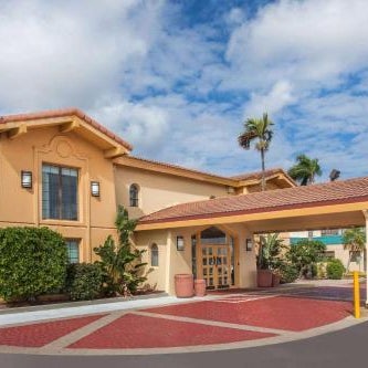 Baymont by Wyndham Fort Myers Central Thumbnail