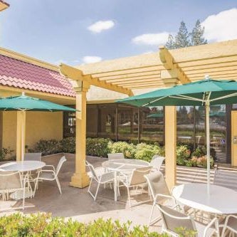 Howard Johnson by Wyndham Sacramento Downtown Thumbnail
