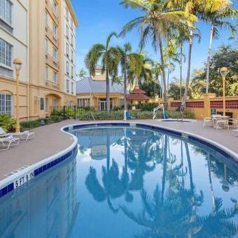 La Quinta Inn & Suites by Wyndham Miami Airport West Thumbnail
