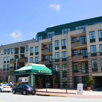 Inn at Great Neck Thumbnail