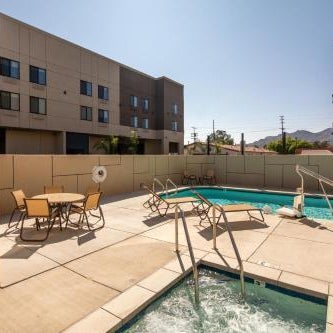 Holiday Inn Express and Suites Chatsworth By IHG Thumbnail