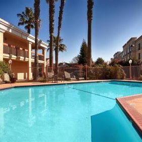 Best Western Palm Court Inn Thumbnail