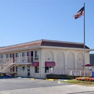 Days Inn by Wyndham San Marcos Thumbnail