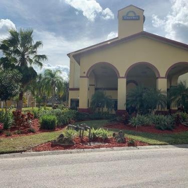 Days Inn by Wyndham Sarasota I-75 Thumbnail