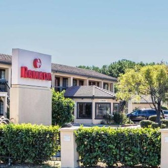 Ramada by Wyndham Mountain View Thumbnail