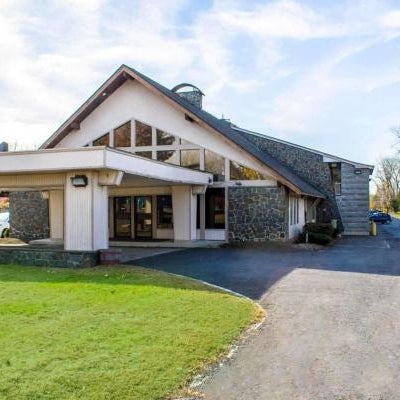 Econo Lodge Inn & Suites Colonie Center Mall Thumbnail
