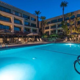 Grand Vista Hotel Simi Valley Thumbnail