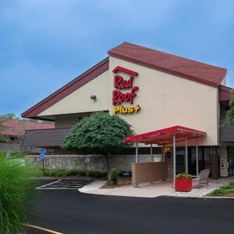 Red Roof PLUS+ West Springfield Thumbnail