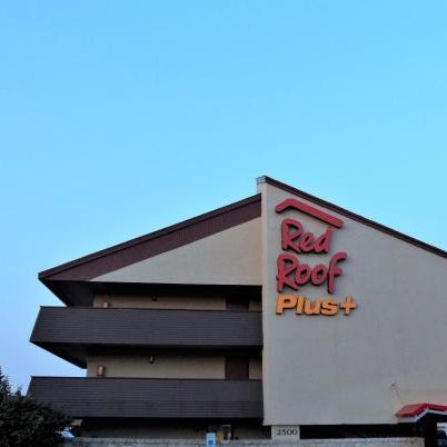 Red Roof PLUS+ Chicago - Hoffman Estates Thumbnail