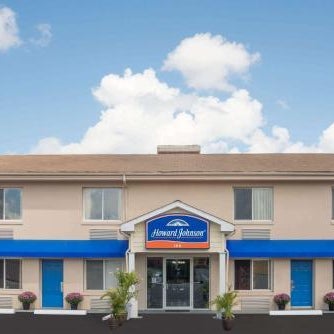 Howard Johnson by Wyndham Springfield Thumbnail