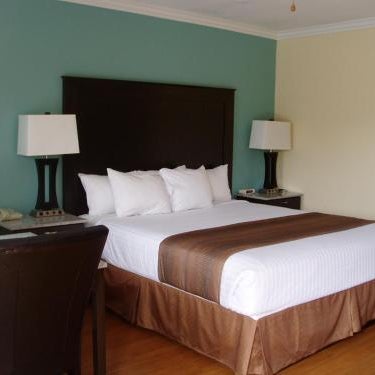 Rockview Inn and Suites Thumbnail