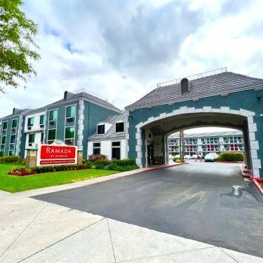 Ramada by Wyndham Anaheim Convention Center Thumbnail