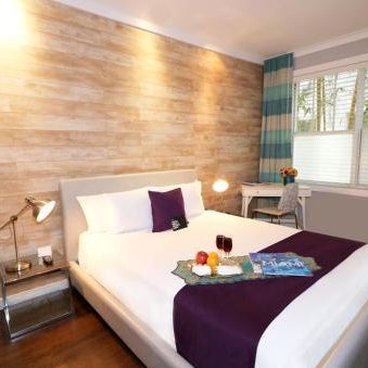 Shelley Hotel Thumbnail