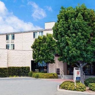 Days Inn & Suites by Wyndham Fullerton Thumbnail