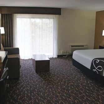 La Quinta Inn & Suites by Wyndham Hayward Oakland Airport Thumbnail