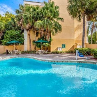 La Quinta Inn & Suites by Wyndham Miami Lakes Thumbnail