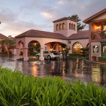 Half Moon Bay Lodge Thumbnail