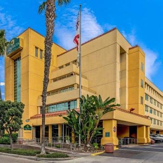 La Quinta Inn & Suites by Wyndham Anaheim Disneyland Thumbnail