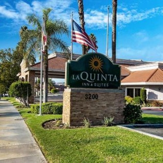 La Quinta Inn & Suites by Wyndham Pomona Thumbnail