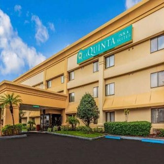 La Quinta Inn & Suites by Wyndham Orlando South Thumbnail
