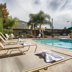 Days Inn & Suites by Wyndham Lodi Thumbnail