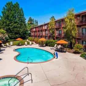 Best Western Plus Humboldt House Inn