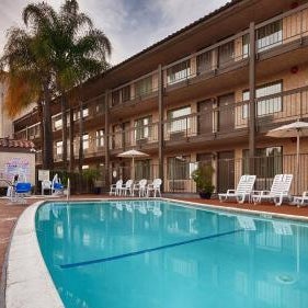 Best Western Plus Executive Inn Thumbnail