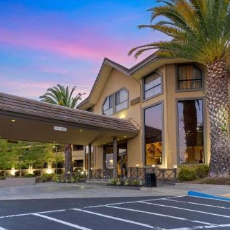 Best Western Plus Novato Oaks Inn Thumbnail